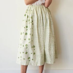 Injiri green bandhani tie dye embroidered skirt